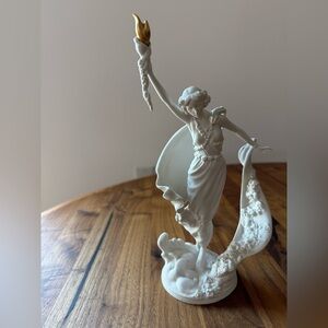 Vintage Franklin Mint Liberty porcelain figurine by Stuart Mark Feldman